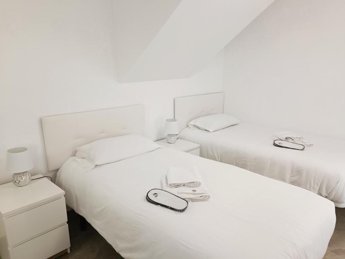 Baj - Apartamentos En Playa Bajondillo, Torremolinos Dış mekan fotoğraf