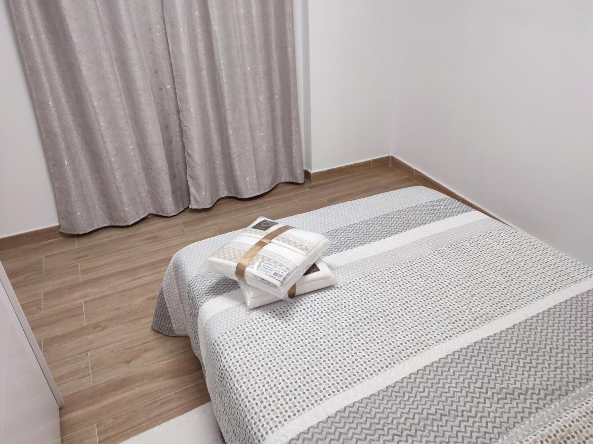 Baj - Apartamentos En Playa Bajondillo, Torremolinos Dış mekan fotoğraf