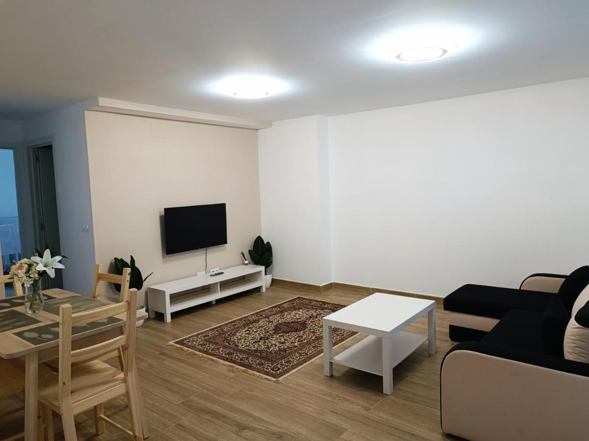 Baj - Apartamentos En Playa Bajondillo, Torremolinos Dış mekan fotoğraf